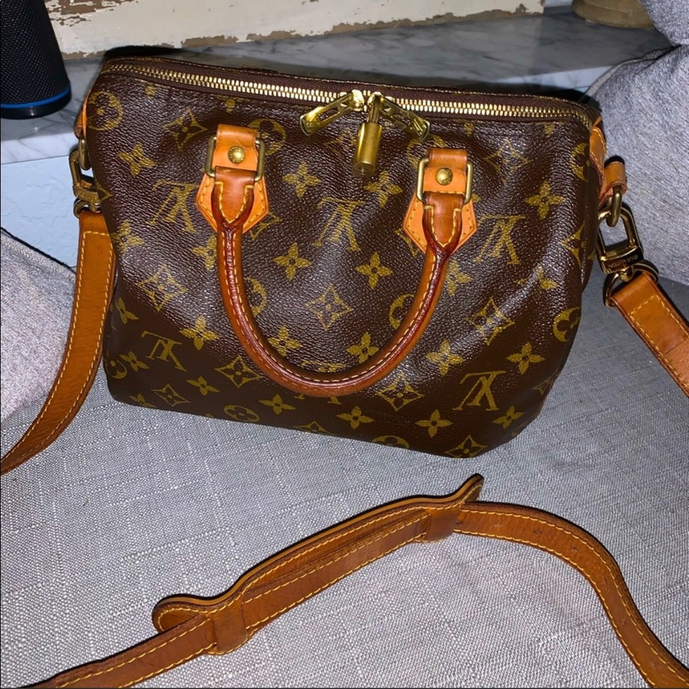 Louis Vuitton Bandolier Speedy 25